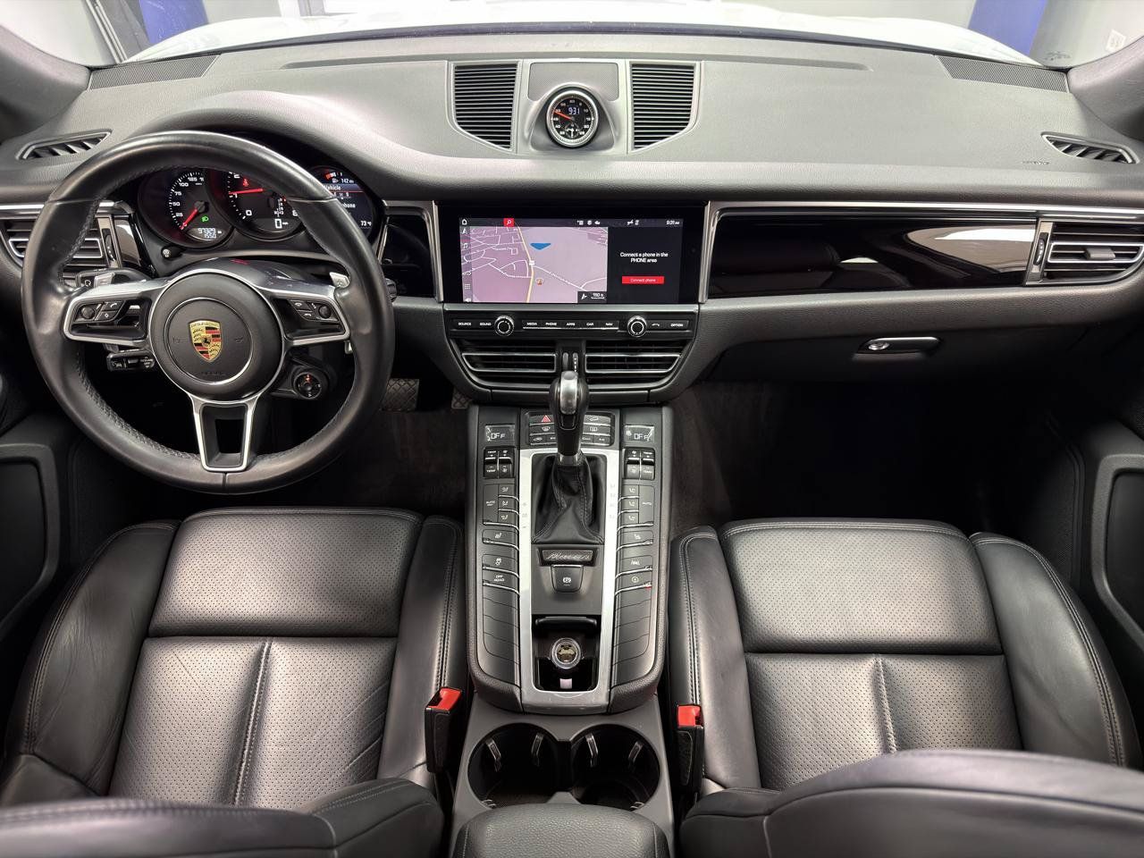 Used 2021 Porsche Macan AWD/4WD image 26