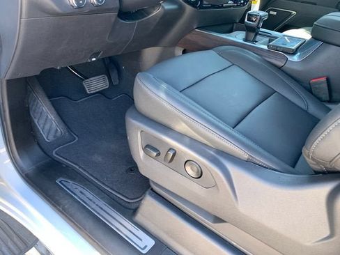 New 2026 GMC Sierra 1500 SLT w/ SLT Premium Plus Package AWD/4WD image 18