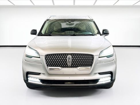 Used 2020 Lincoln Aviator Reserve AWD/4WD image 2