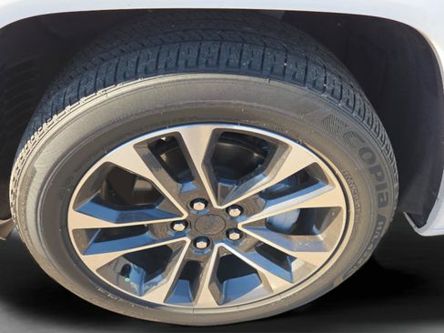 Used 2022 Jeep Grand Cherokee Overland image 35