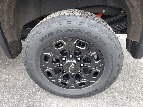 Used 2021 Chevrolet Silverado 3500 LTZ w/ LTZ Plus Package image 35