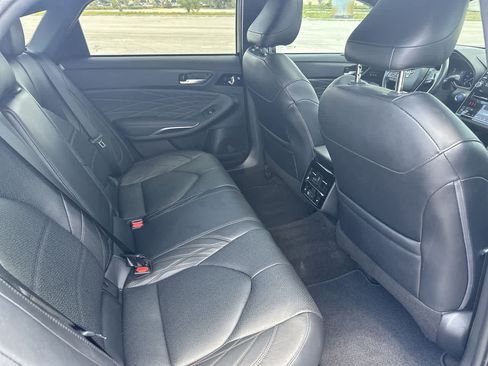 Used 2021 Toyota Avalon Limited w/ Advanced Safety Package FWD image 22