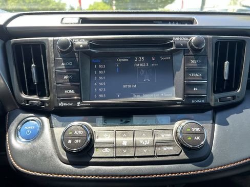 Used 2017 Toyota RAV4 SE AWD/4WD image 18