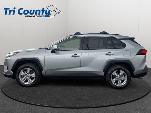 Certified 2025 Toyota RAV4 XLE AWD/4WD image 5