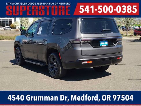 New 2026 Jeep Grand Wagoneer Limited w/ Convenience Group I AWD/4WD image 12