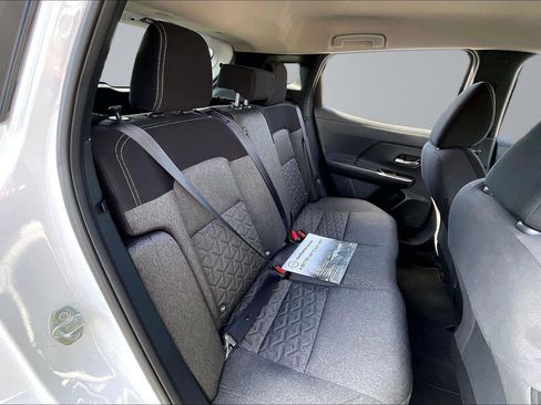 Certified 2025 Nissan Kicks SV FWD image 28