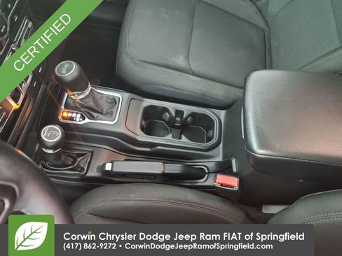 Used 2022 Jeep Wrangler Unlimited Sport image 29