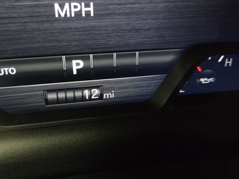 New 2026 RAM 1500 Big Horn AWD/4WD image 10