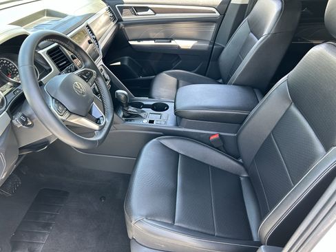Used 2021 Volkswagen Atlas SE FWD image 17