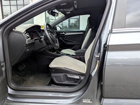 Used 2020 Volkswagen Jetta R-Line image 13