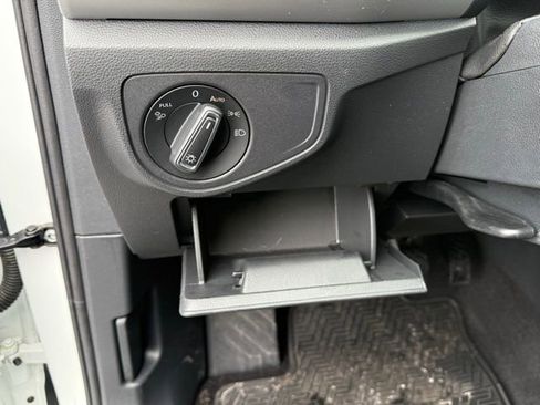 Used 2023 Volkswagen Atlas Cross Sport SE image 25