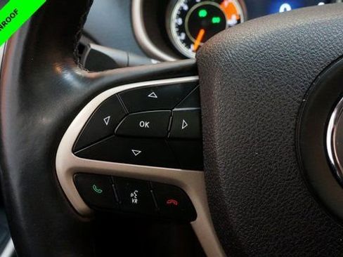 Used 2018 Jeep Cherokee Limited image 23