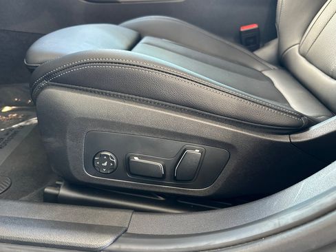 Used 2026 BMW 330i Sedan w/ Premium Package RWD image 14