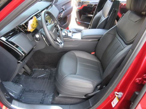 Used 2024 Land Rover Range Rover Sport SE image 9