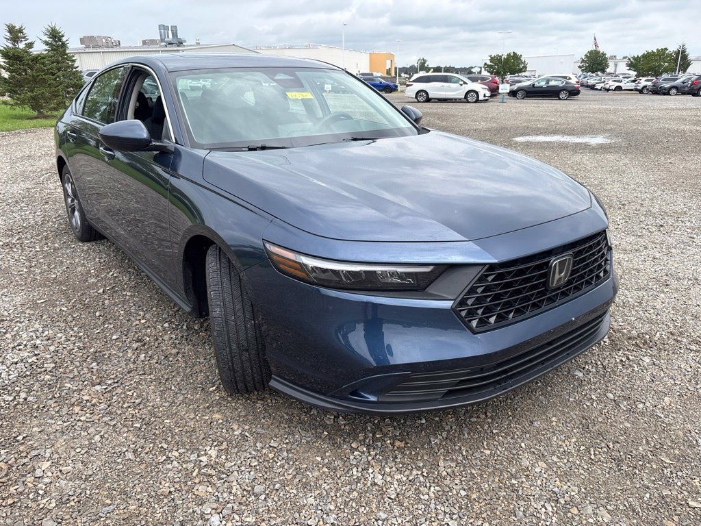 Used 2023 Honda Accord EX image 13