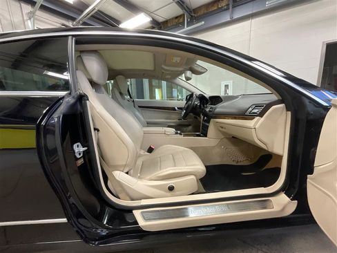 Used 2015 Mercedes-Benz E 400 Coupe w/ Premium 1 Package image 17