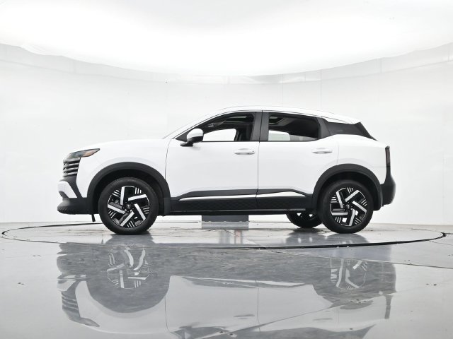 Used 2025 Nissan Kicks SV w/ SV Premium Package FWD image 38