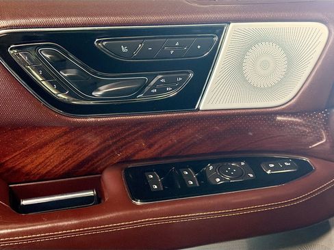 Used 2018 Lincoln Navigator Black Label w/ Cargo Package AWD/4WD image 15