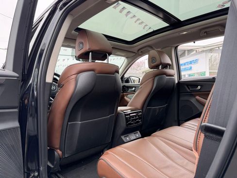 Used 2023 Acura MDX SH-AWD w/ Advance Package image 21