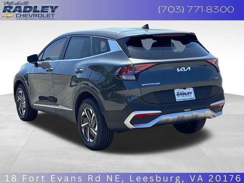 Used 2023 Kia Sportage LX AWD/4WD image 3