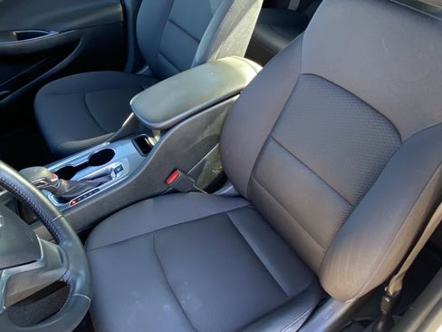 Used 2022 Chevrolet Malibu RS image 22