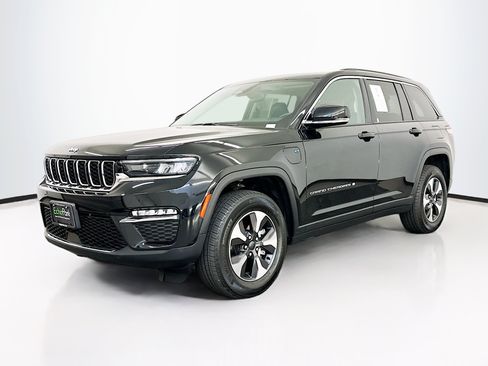 Used 2024 Jeep Grand Cherokee Limited 4xe AWD/4WD image 3
