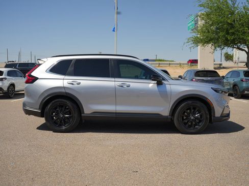 Used 2025 Honda CR-V Sport image 4
