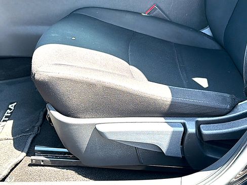 Used 2024 Nissan Sentra S FWD image 15