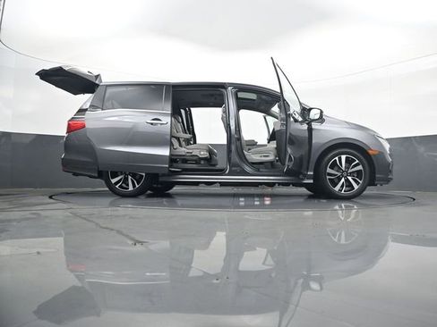 Used 2018 Honda Odyssey Elite image 34