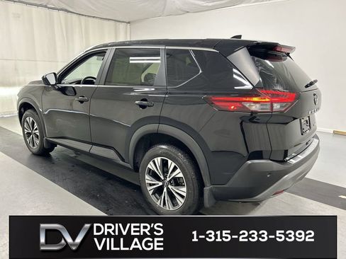 Used 2023 Nissan Rogue SV image 7