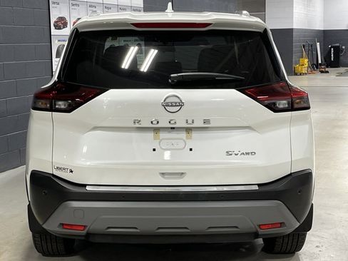 Used 2023 Nissan Rogue SV w/ SV Premium B Package image 10