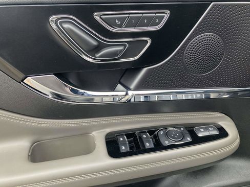 New 2025 Lincoln Corsair FWD w/ Equipment Group 101A image 19