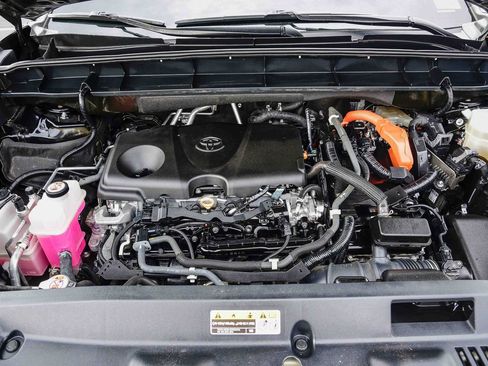 Certified 2022 Toyota Highlander XLE image 32