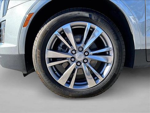 Used 2024 Cadillac XT5 Premium Luxury image 10