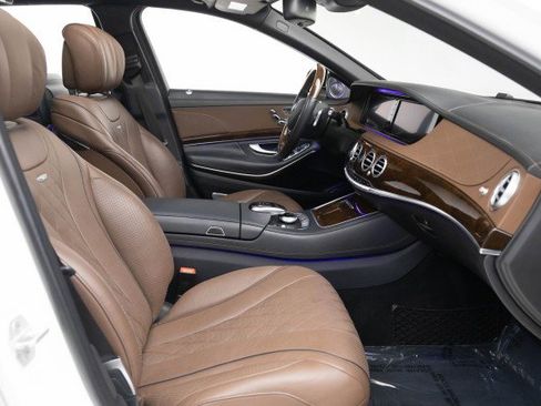 Used 2016 Mercedes-Benz Maybach S 600 image 8
