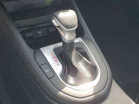 Used 2022 Kia Forte LXS FWD image 15