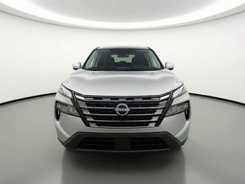 Used 2025 Nissan Rogue SV image 1