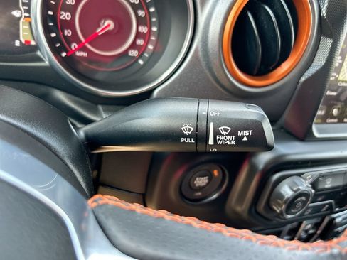 Used 2022 Jeep Gladiator Mojave w/ LED Lighting Group AWD/4WD image 17