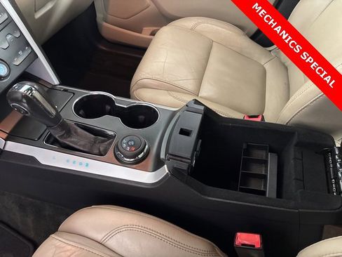 Used 2015 Ford Explorer XLT w/ Equipment Group 202B image 21