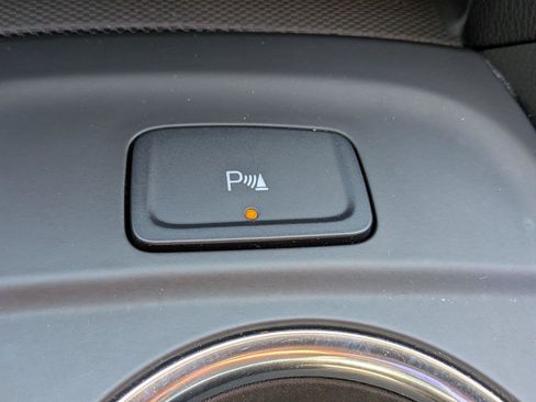 Used 2023 Chevrolet Equinox LT AWD/4WD image 15