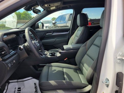 Used 2026 GMC Terrain AT4 w/ Convenience Package III AWD/4WD image 24