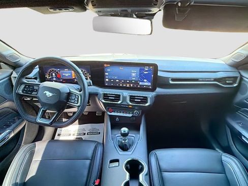 Used 2025 Ford Mustang GT Premium image 15