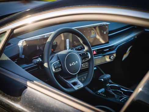 New 2026 Kia K5 GT-Line image 18