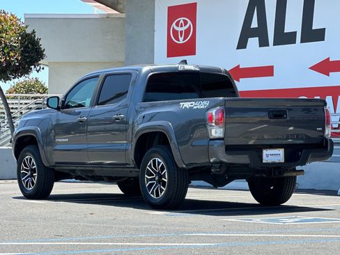 Used 2021 Toyota Tacoma TRD Sport AWD/4WD image 3