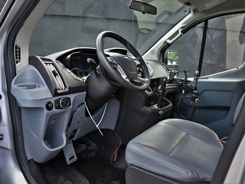 Used 2019 Ford Transit 150 XL RWD image 11