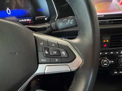 Used 2024 Volkswagen Jetta SE w/ Panoramic Sunroof Package FWD image 29
