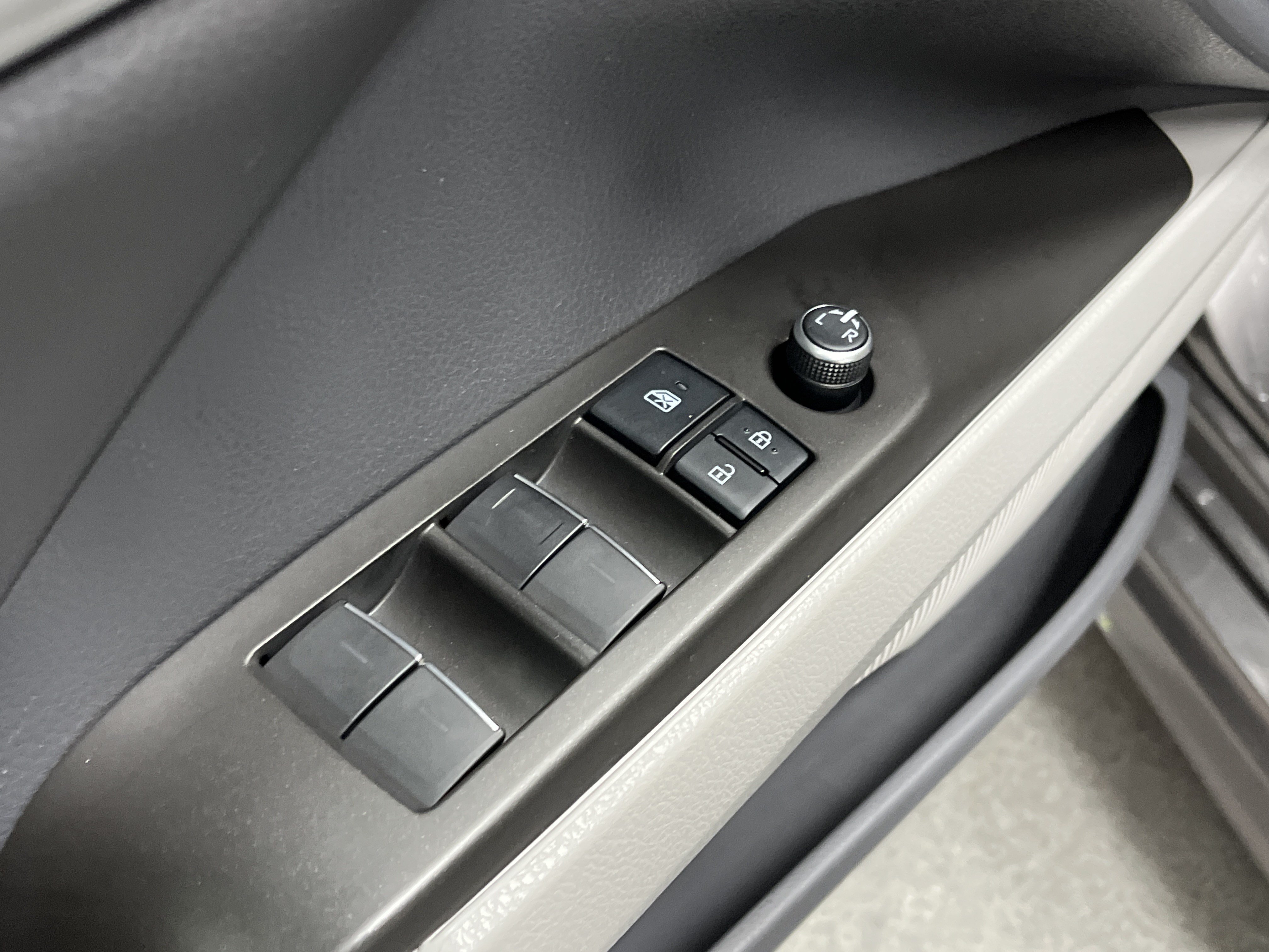 Used 2021 Toyota Camry XSE w/ Navigation Package FWD image 15