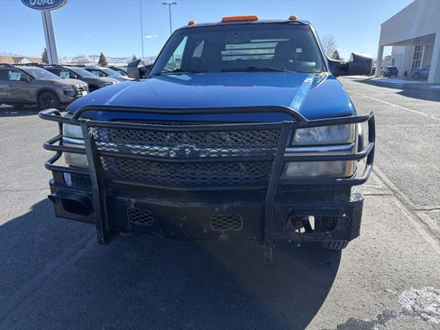 Used 2003 Chevrolet Silverado 3500 LS w/ Skid Plate Package image 2