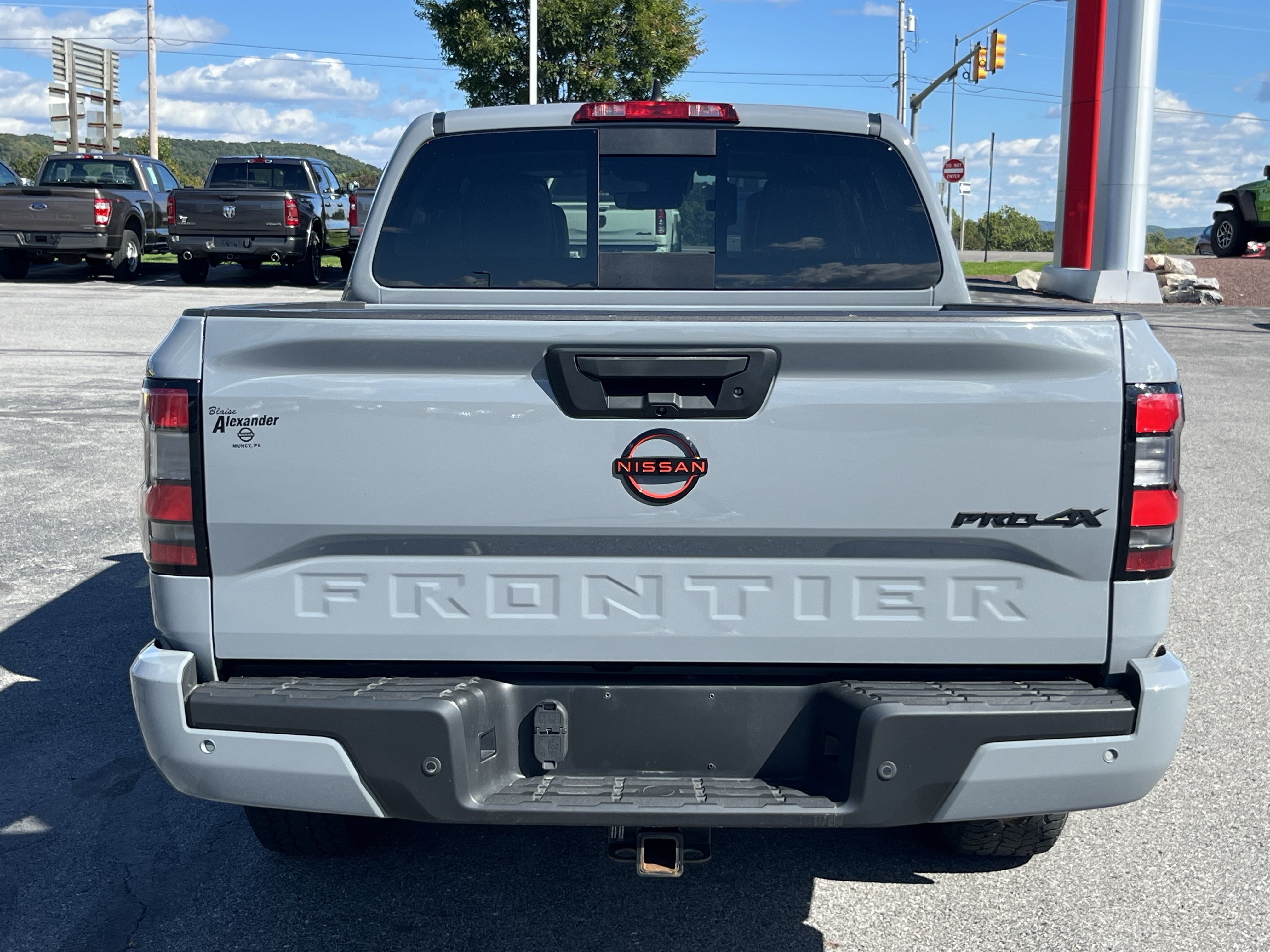 Used 2024 Nissan Frontier PRO-4X w/ Pro Premium Package AWD/4WD image 6