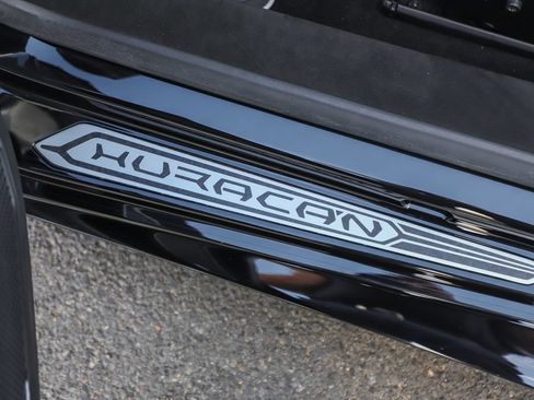 Used 2018 Lamborghini Huracan Performante AWD/4WD image 52